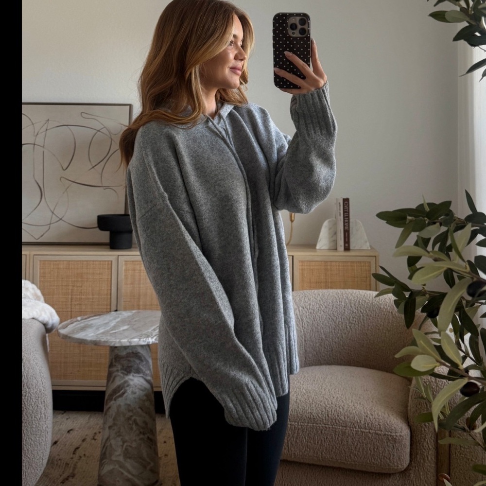 Women’s Hooded Sweater